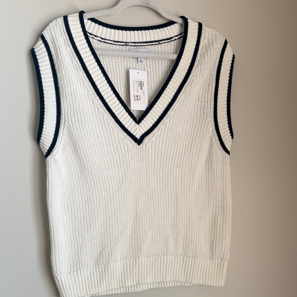Women’s Cream Knit V-Neck Sweater Vest with Black Trim